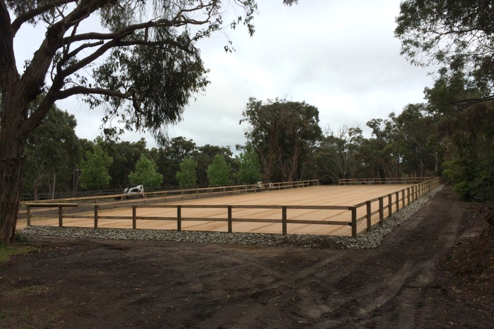 Outdoor sand arena 03